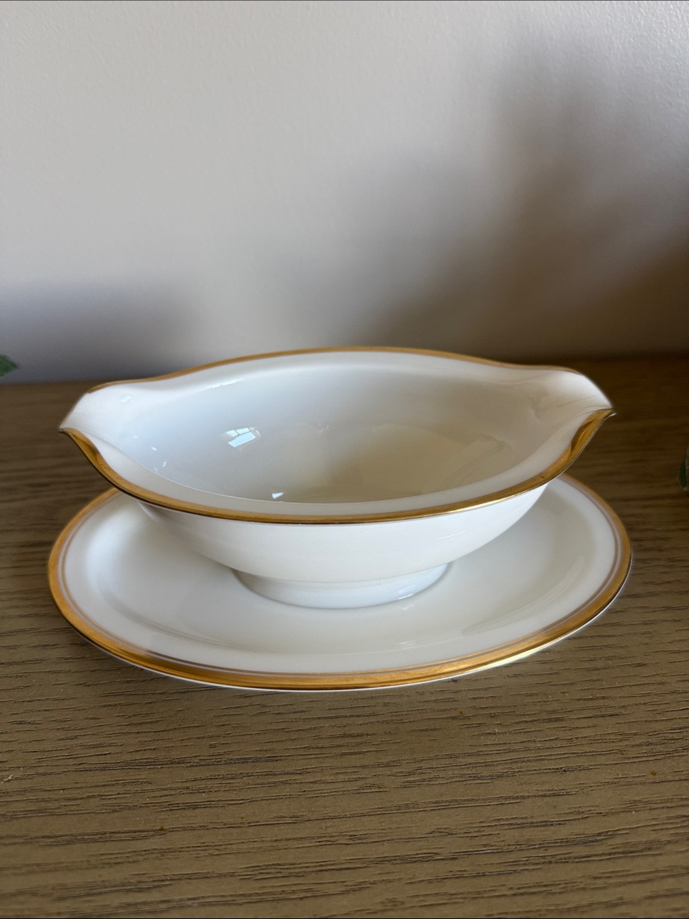 Noritake Viceroy White Porcelain Gravy Boat with Gold Trim